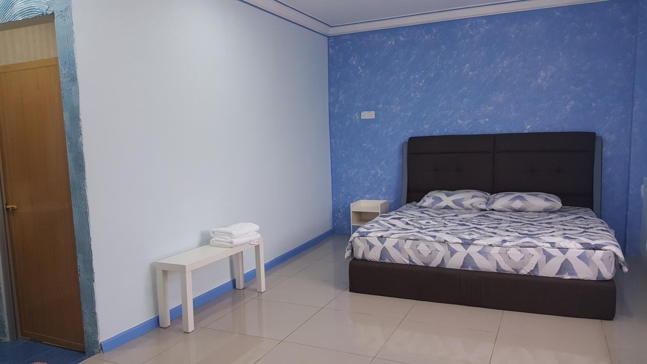 Bentong Street View Guest House 文冬街景旅馆 Kampong Chabang Exterior photo